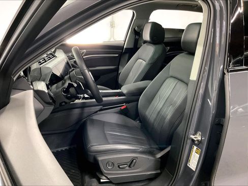 Certified 2024 Audi Q8 e-tron Premium Plus w/ Premium Plus Package image 26