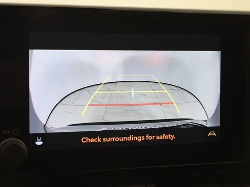 Used 2024 Toyota RAV4 XLE w/ Convenience Package image 9