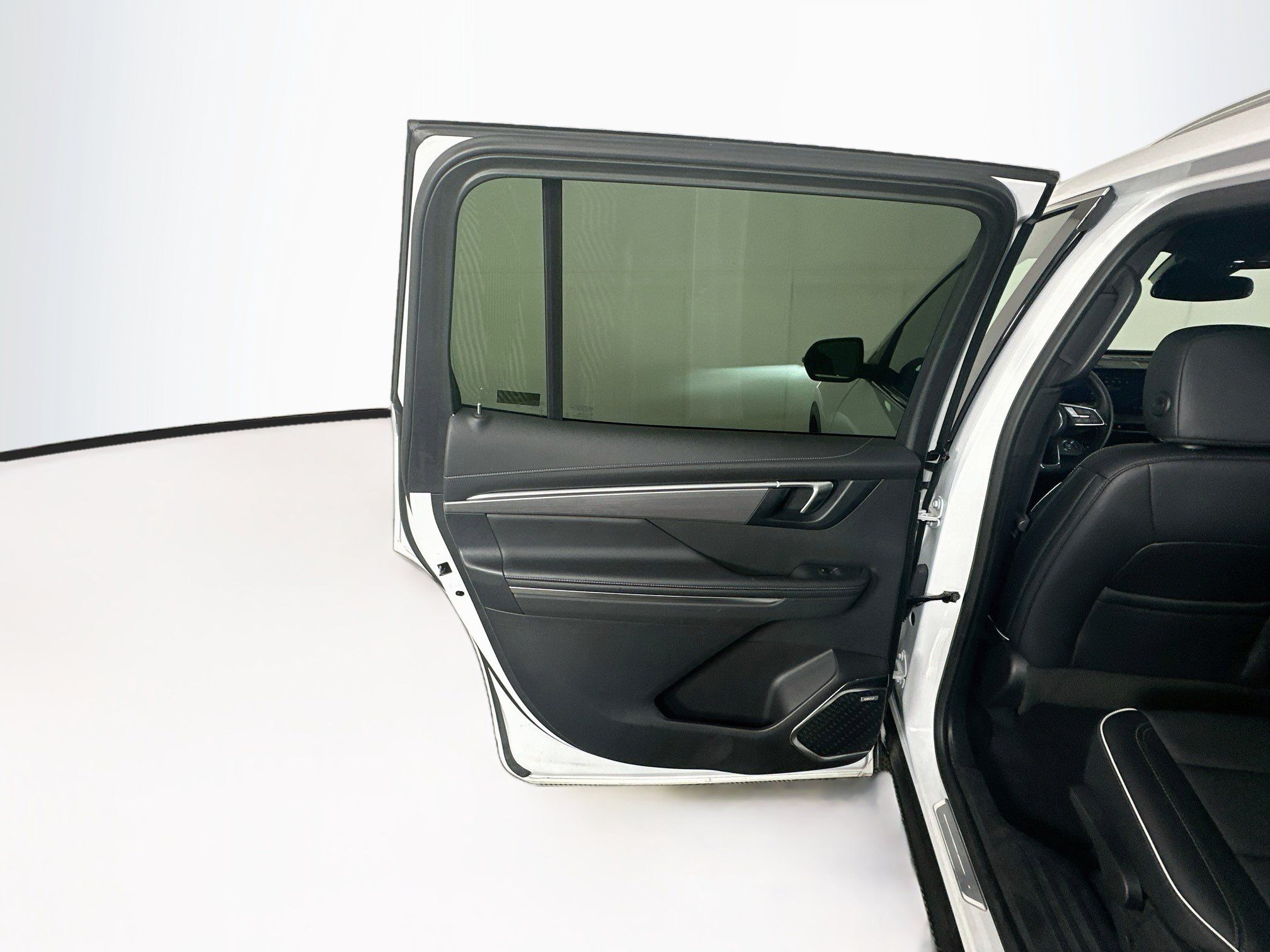 Used 2025 Buick Enclave Preferred FWD image 26
