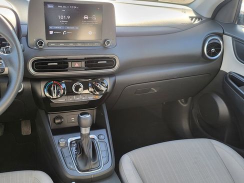 Used 2023 Hyundai Kona SEL image 29