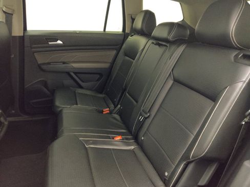 Used 2022 Volkswagen Atlas SE w/ Panoramic Sunroof Package FWD image 18