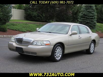 Used 2007 Lincoln Town Car Signature