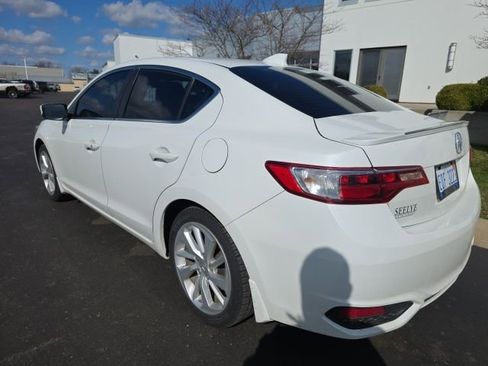 Used 2017 Acura ILX 2.4L 4D Sedan image 4