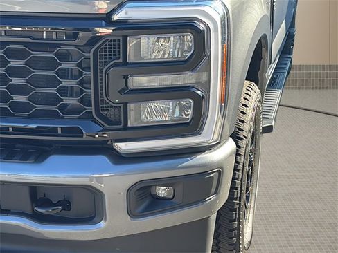 Used 2025 Ford F250 XLT w/ Black Appearance Package image 10