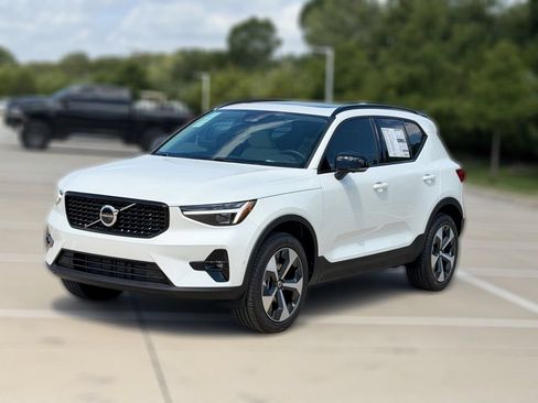 New 2026 Volvo XC40 B4 Plus w/ Protection Package Premier FWD image 3