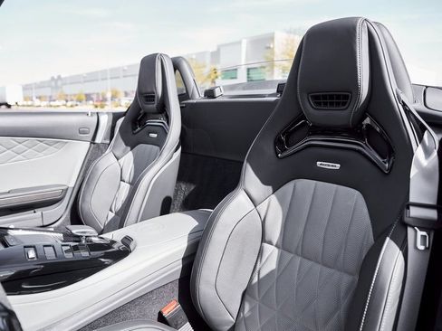 Used 2020 Mercedes-Benz AMG GT R image 2