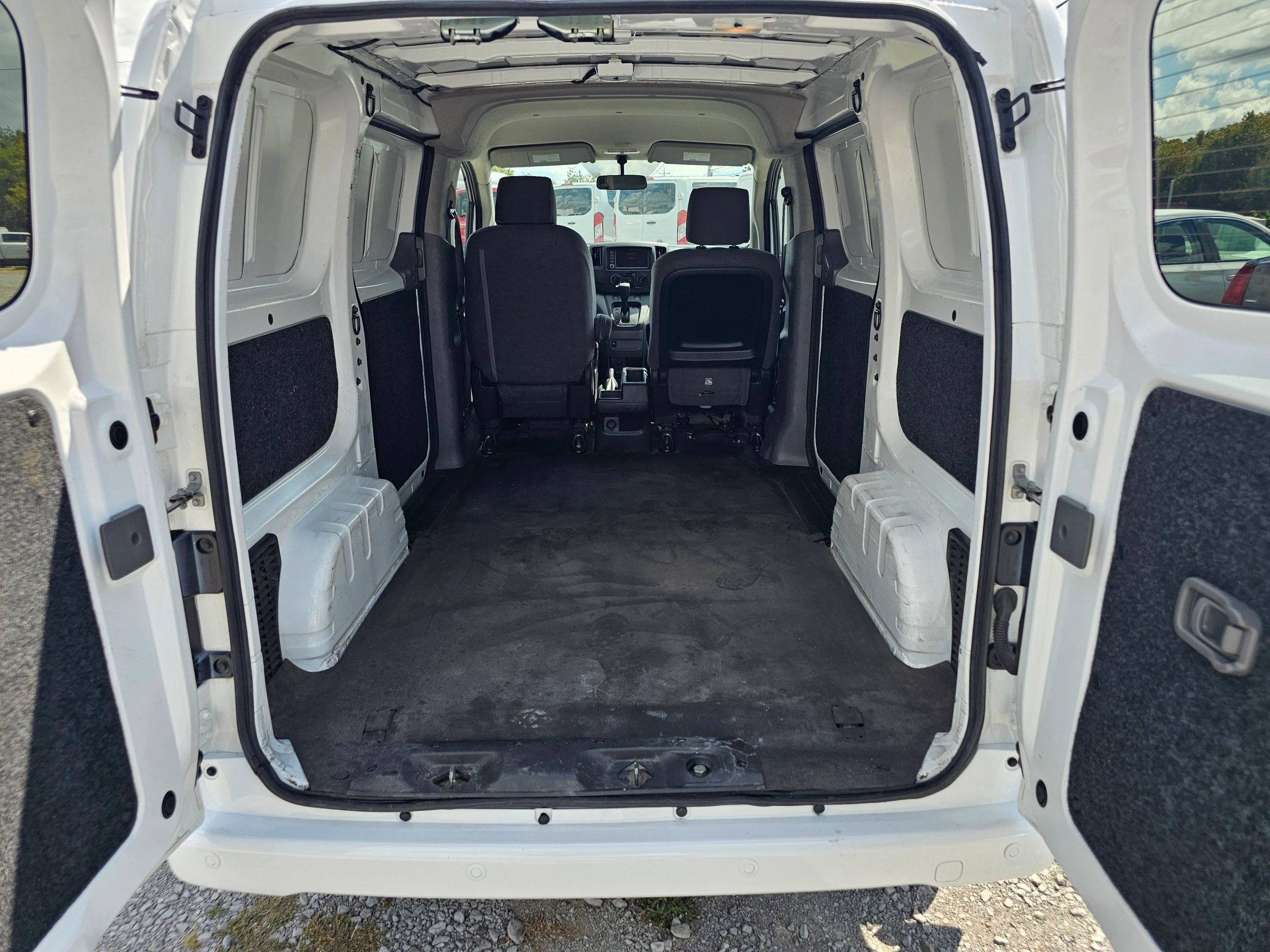 Used 2021 Nissan NV200 SV w/ Back Door Glass Package FWD image 7