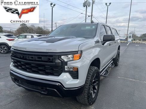 Used 2024 Chevrolet Silverado 1500 Custom Trail Boss w/ Dark Appearance Package image 1