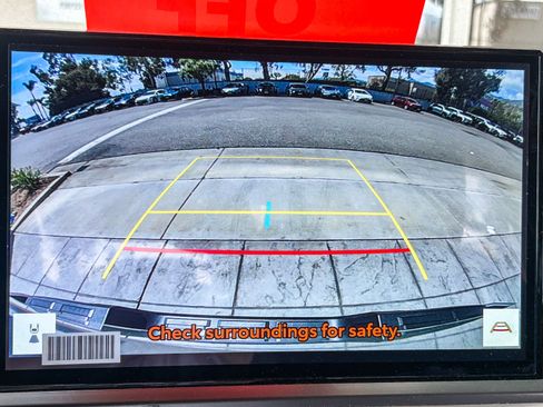 Used 2024 Toyota Tacoma TRD Sport AWD/4WD image 20