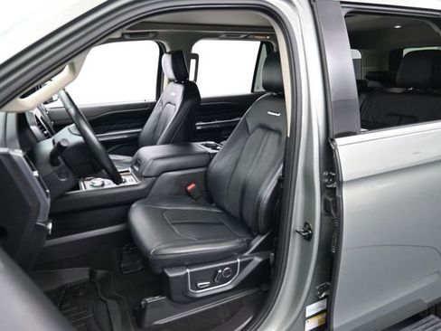 Used 2019 Ford Expedition Platinum AWD/4WD image 10