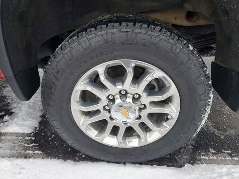 Used 2025 Chevrolet Silverado 2500 LTZ w/ LTZ Plus Package image 33