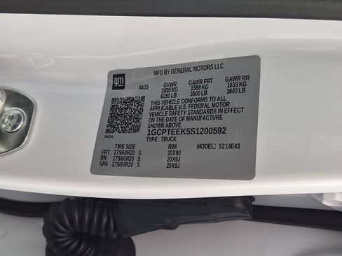 Certified 2025 Chevrolet Colorado Trail Boss AWD/4WD image 41