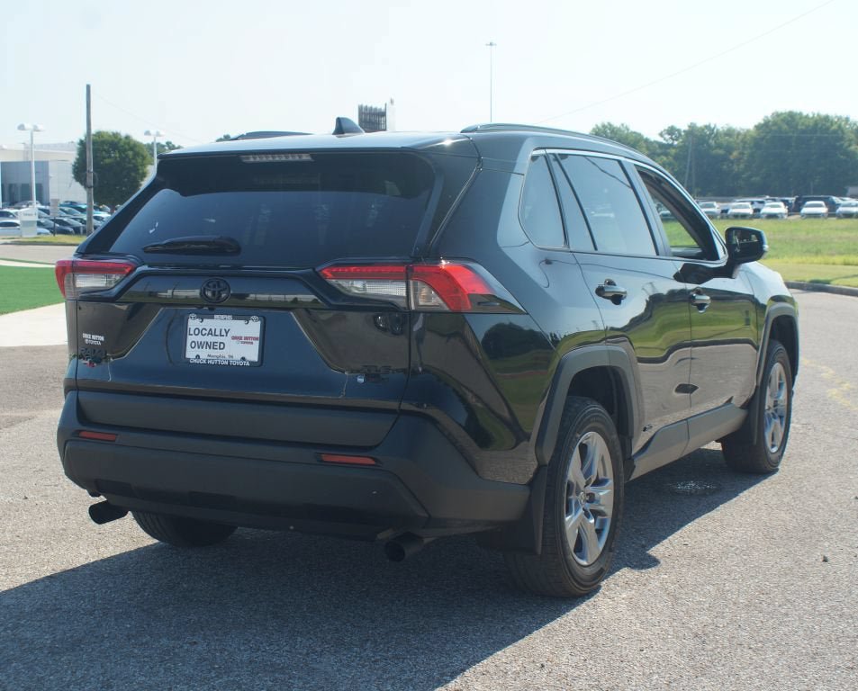 Used 2025 Toyota RAV4 XLE w/ Convenience Package AWD/4WD image 19