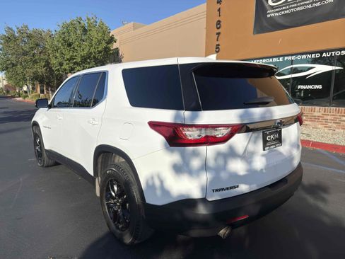 Used 2019 Chevrolet Traverse LS w/ LPO, Blackout Package FWD image 10