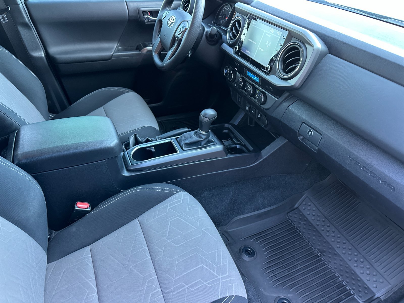 Used 2023 Toyota Tacoma TRD Off-Road AWD/4WD image 15
