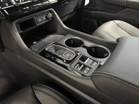 New 2026 Honda Pilot Touring image 19