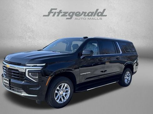 New 2026 Chevrolet Suburban LS image 2