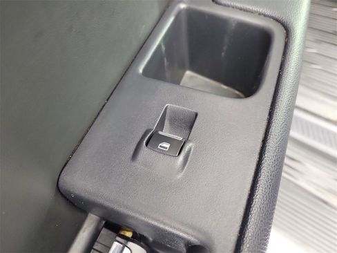 Used 2022 Ford Expedition XLT image 13