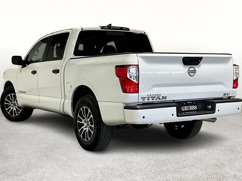 Used 2023 Nissan Titan SV image 15