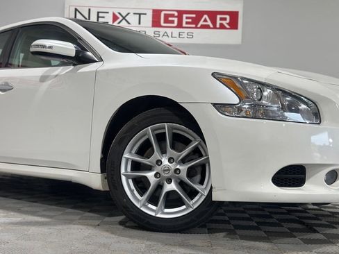 Used 2011 Nissan Maxima 3.5 SV w/ Premium Pkg FWD image 3
