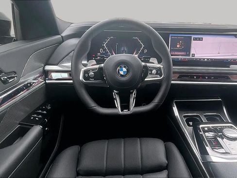 Used 2026 BMW 760i xDrive AWD/4WD image 5