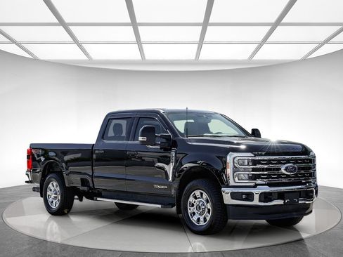 Used 2023 Ford F250 Lariat AWD/4WD image 6