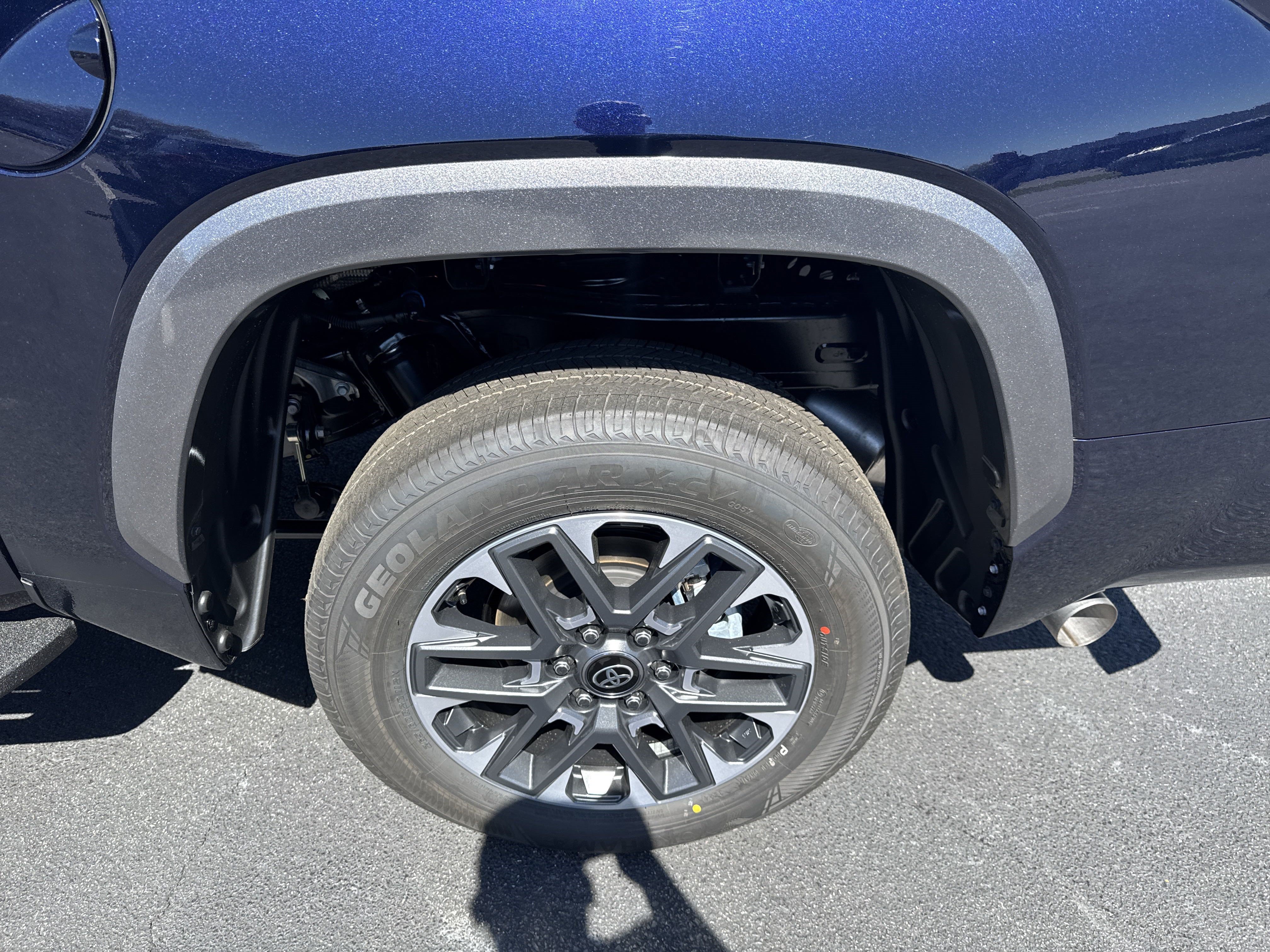 New 2025 Toyota Tundra Limited AWD/4WD image 12