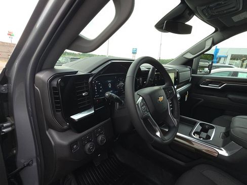 Used 2026 Chevrolet Silverado 3500 LT w/ Convenience Package AWD/4WD image 15