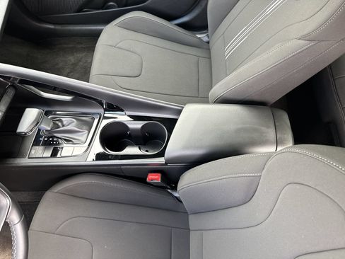 Used 2025 Hyundai Elantra SEL FWD image 22
