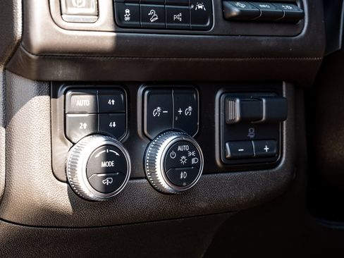 Used 2023 GMC Yukon Denali Ultimate AWD/4WD image 30