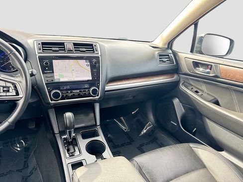 Used 2018 Subaru Outback 2.5i Limited image 23