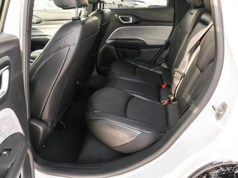 New 2026 Jeep Compass Latitude image 11