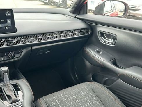 Used 2026 Honda HR-V Sport image 25