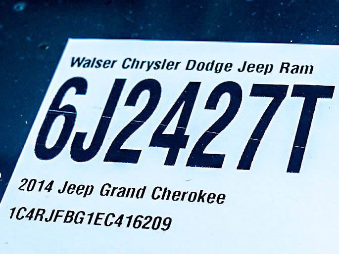 Used 2014 Jeep Grand Cherokee Limited w/ Trailer Tow Group IV AWD/4WD image 31