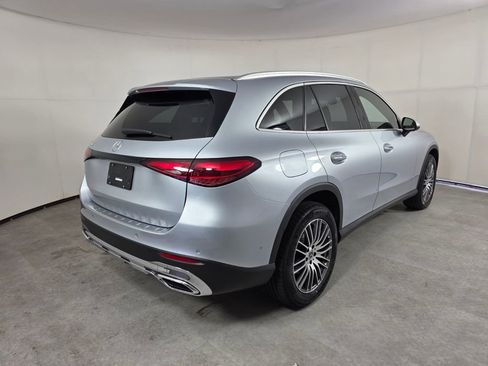 Certified 2025 Mercedes-Benz GLC 300 image 4