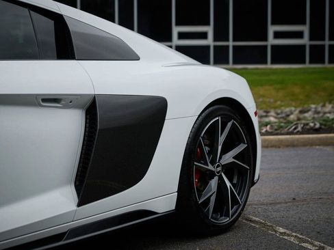 Used 2021 Audi R8 V10 RWD image 5