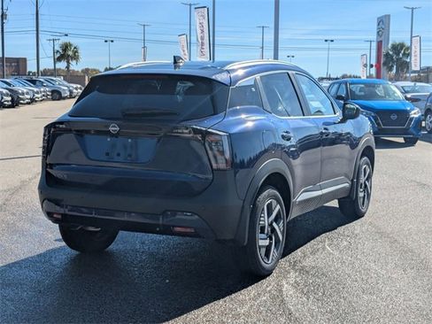 New 2026 Nissan Kicks SV w/ Interior Electronics Package image 3