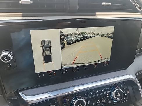 Used 2025 GMC Sierra 1500 Denali w/ Technology Package AWD/4WD image 23