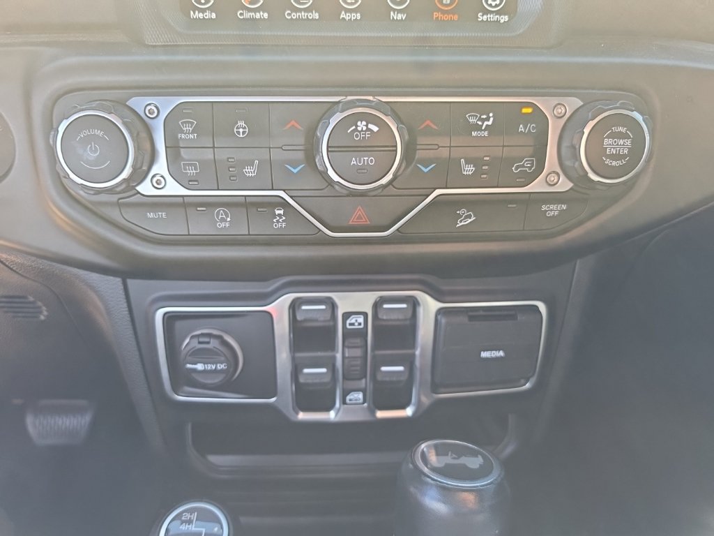Used 2021 Jeep Wrangler Unlimited Sahara AWD/4WD image 33