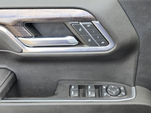 Used 2023 Chevrolet Silverado 1500 LTZ image 10