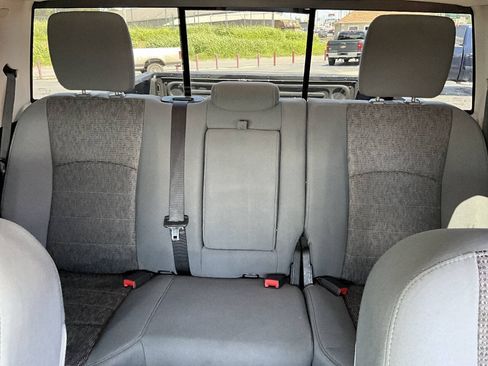 Used 2014 RAM 1500 Classic SLT w/ Remote Start & Security Group AWD/4WD image 10