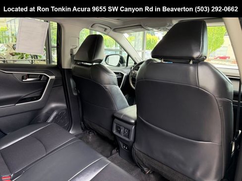 Used 2019 Toyota RAV4 Limited w/ Advanced Technology Package AWD/4WD image 32