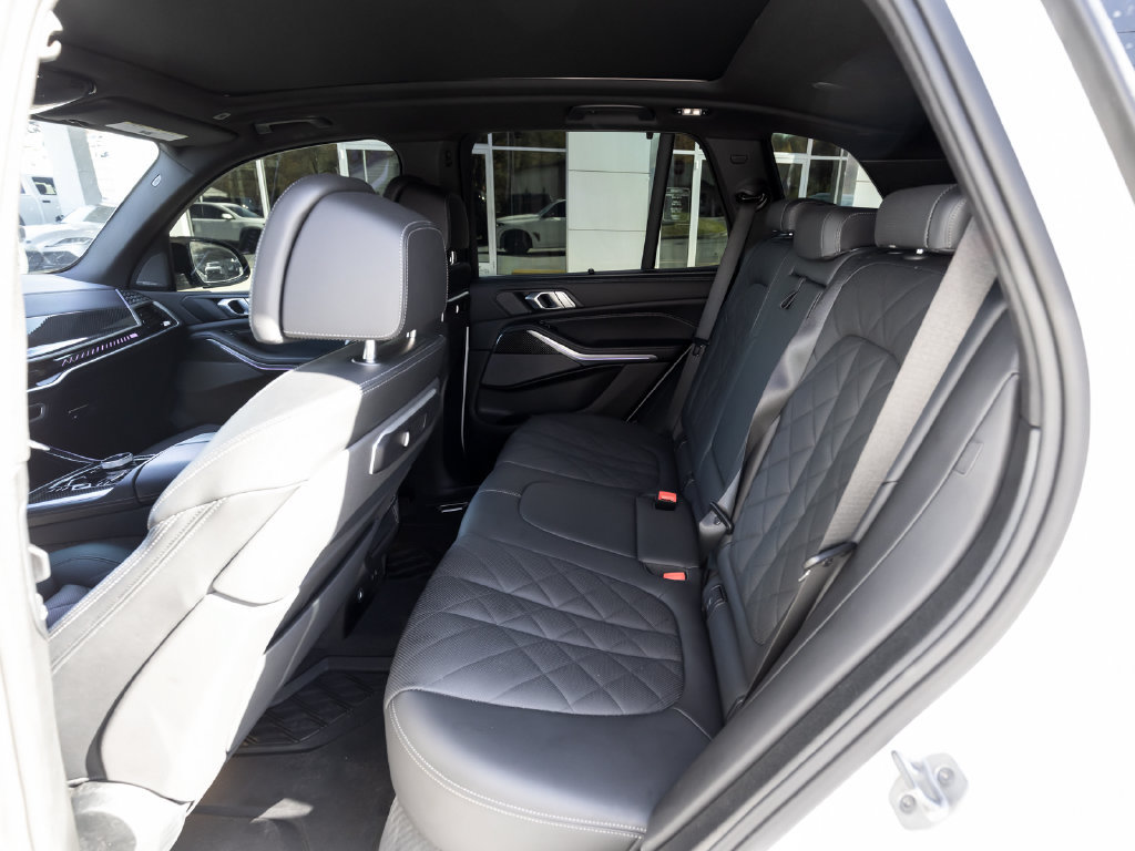 Used 2025 BMW X5 M60i AWD/4WD image 22