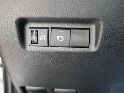 Certified 2022 Toyota RAV4 LE AWD/4WD image 21