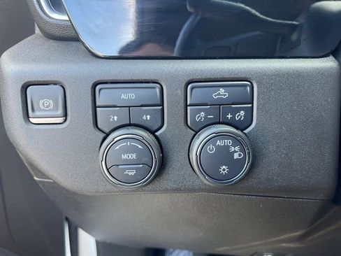 Used 2022 Chevrolet Silverado 1500 LT image 18