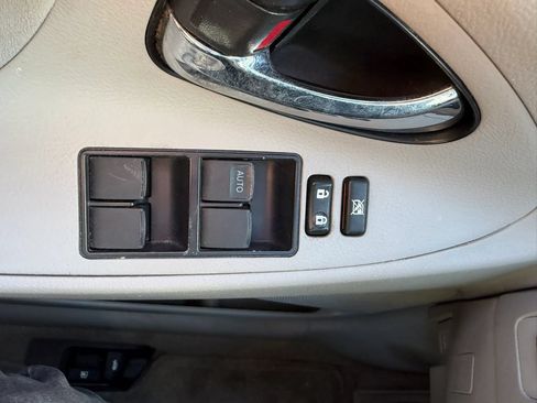 Used 2009 Toyota Camry SE FWD image 21