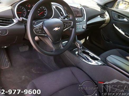 Used 2023 Chevrolet Malibu LT FWD image 13