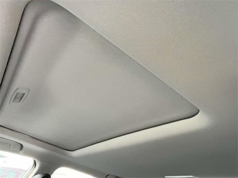 Used 2023 Nissan Altima 2.5 SR w/ SR Premium Package image 19