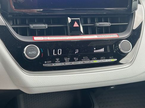 Certified 2026 Toyota Corolla SE FWD image 27