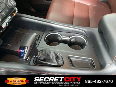 Used 2025 Dodge Durango GT AWD/4WD image 23